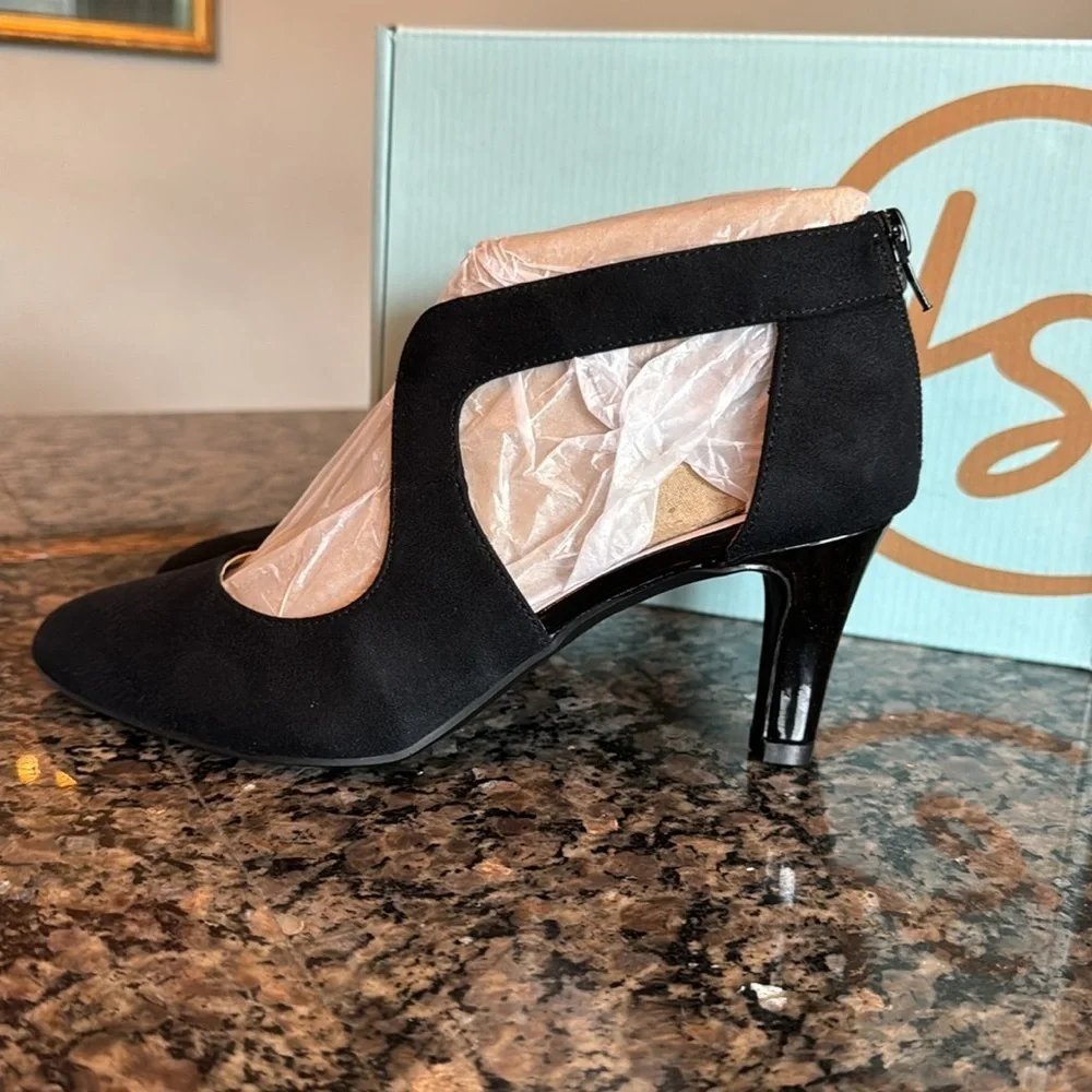 Life Stride Giovanna 2 black suede dress pumps NIB 7.5